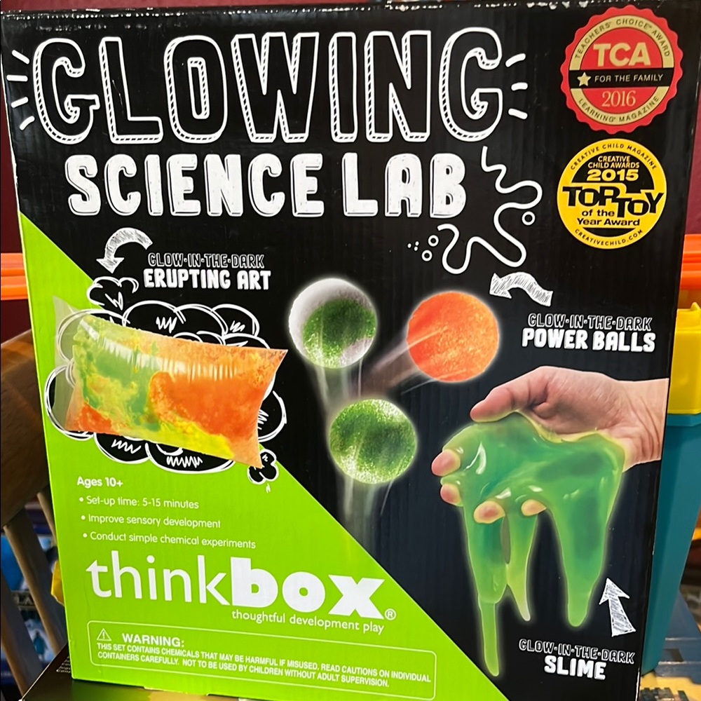 Think! Glowing Science Lab Kit - Green and Orange